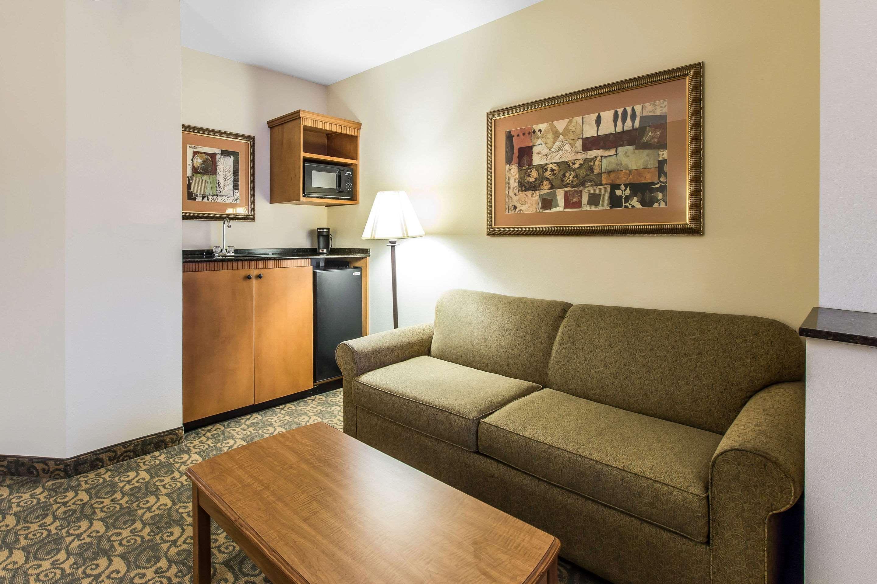 Comfort Inn & Suites Tifton Εξωτερικό φωτογραφία