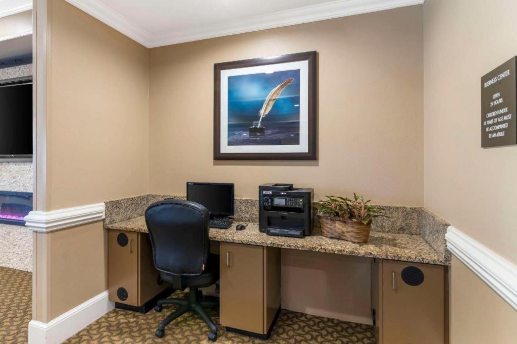 Comfort Inn & Suites Tifton Εξωτερικό φωτογραφία