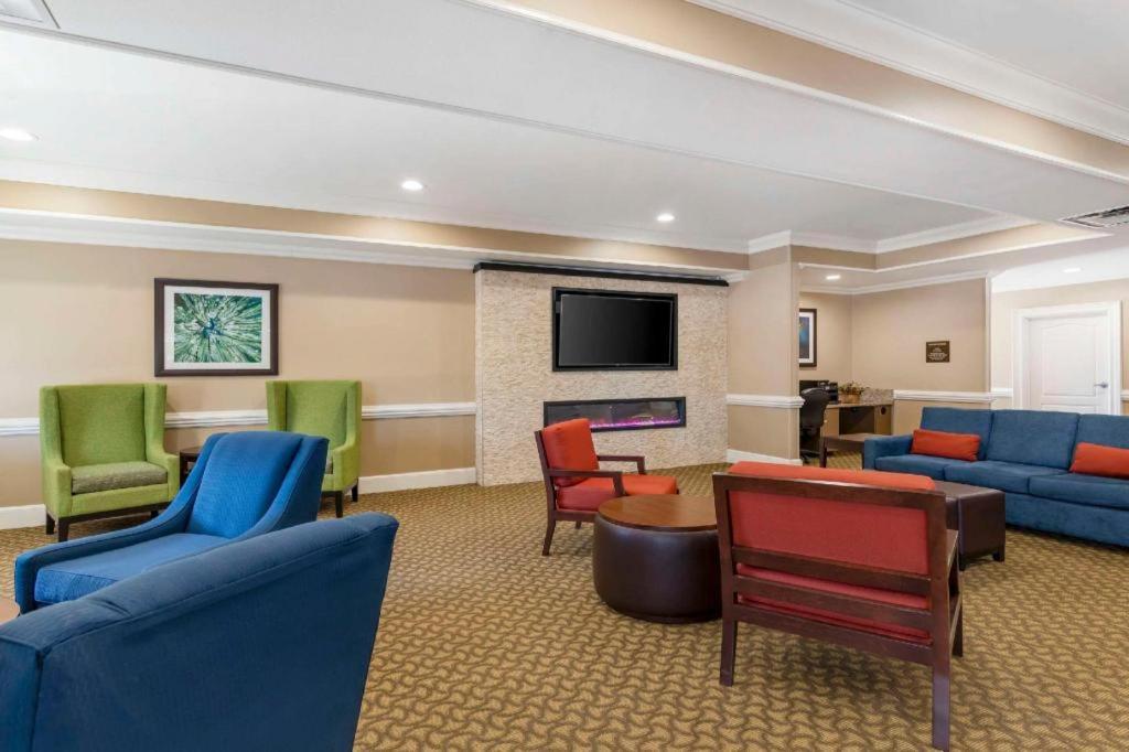 Comfort Inn & Suites Tifton Εξωτερικό φωτογραφία