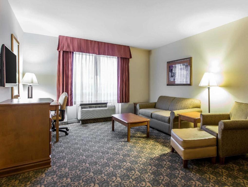 Comfort Inn & Suites Tifton Εξωτερικό φωτογραφία